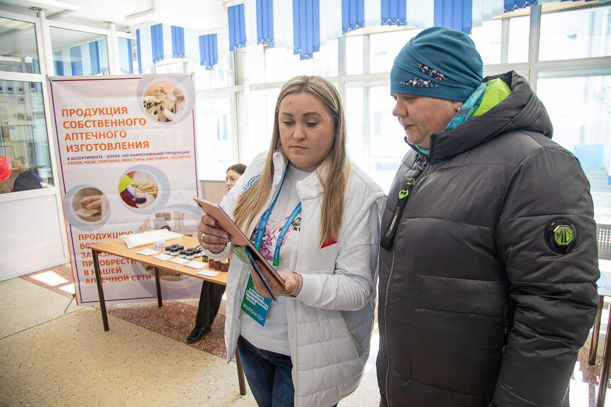 CitySakh.ru - Жители Южно-Сахалинска приходят с семьями на выборы  президента Российской Федерации