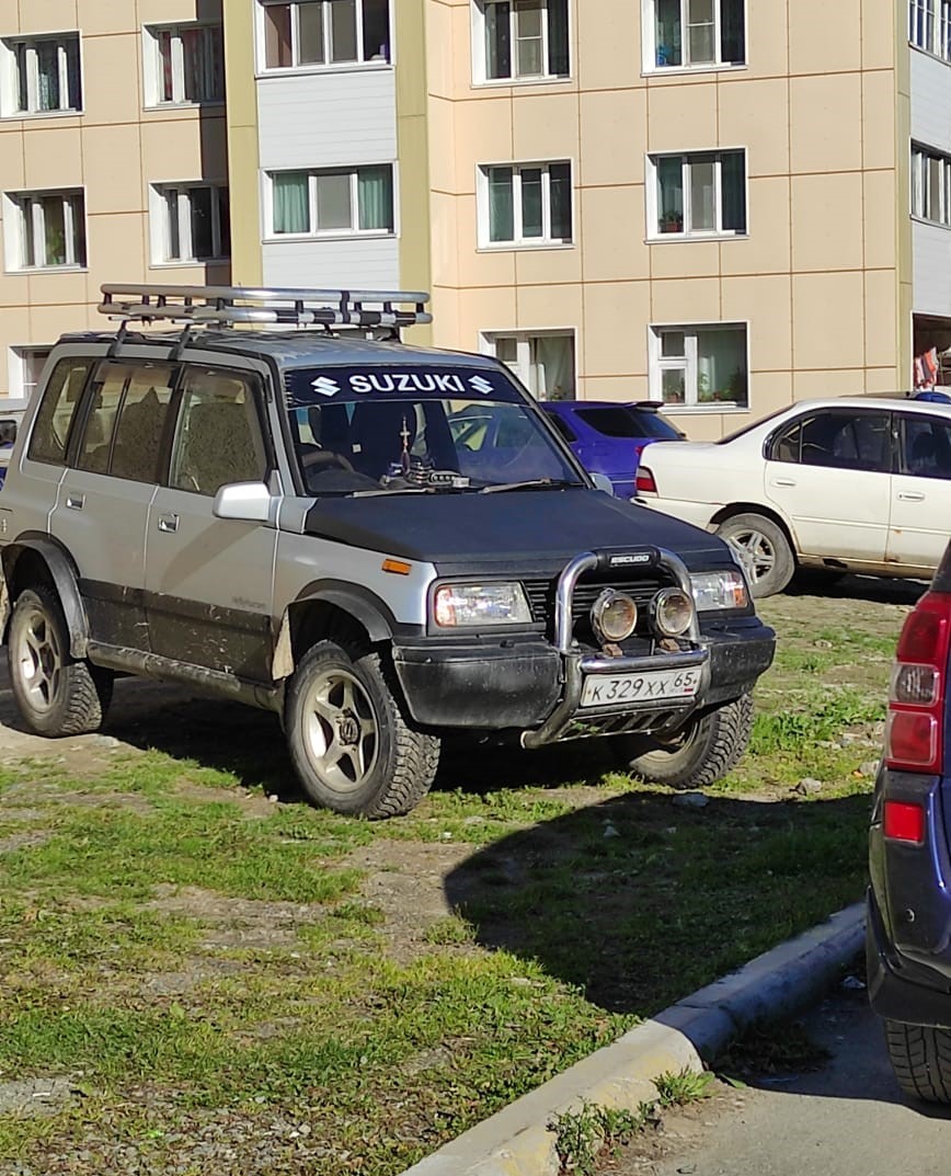 CitySakh.ru - Больше тысячи человек в Южно-Сахалинске получили штраф за  парковку на газонах