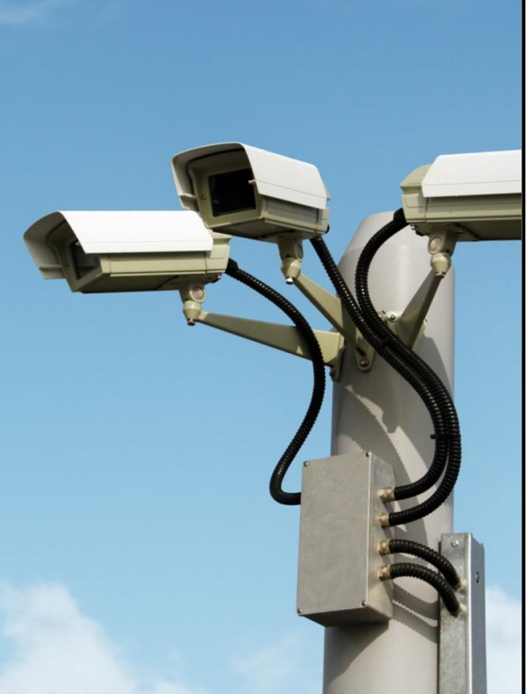 Камеры видеонаблюдения на улице. Городская система видеонаблюдения. Камера видеонаблюдения на опоре. Столб для камеры видеонаблюдения.
