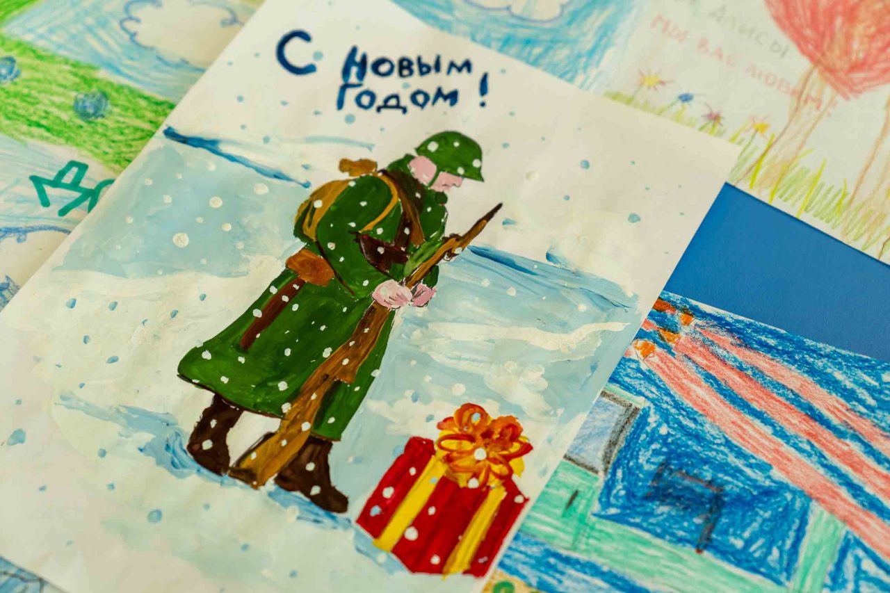 Рисунок на тему с новым годом солдат
