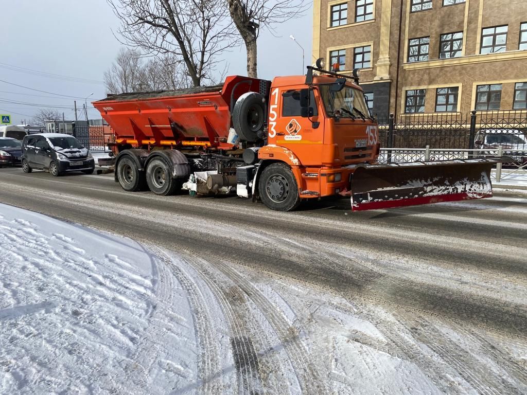 CitySakh.ru - Более 5500 кубометров снега было вывезено из Южно-Сахалинска  за сутки