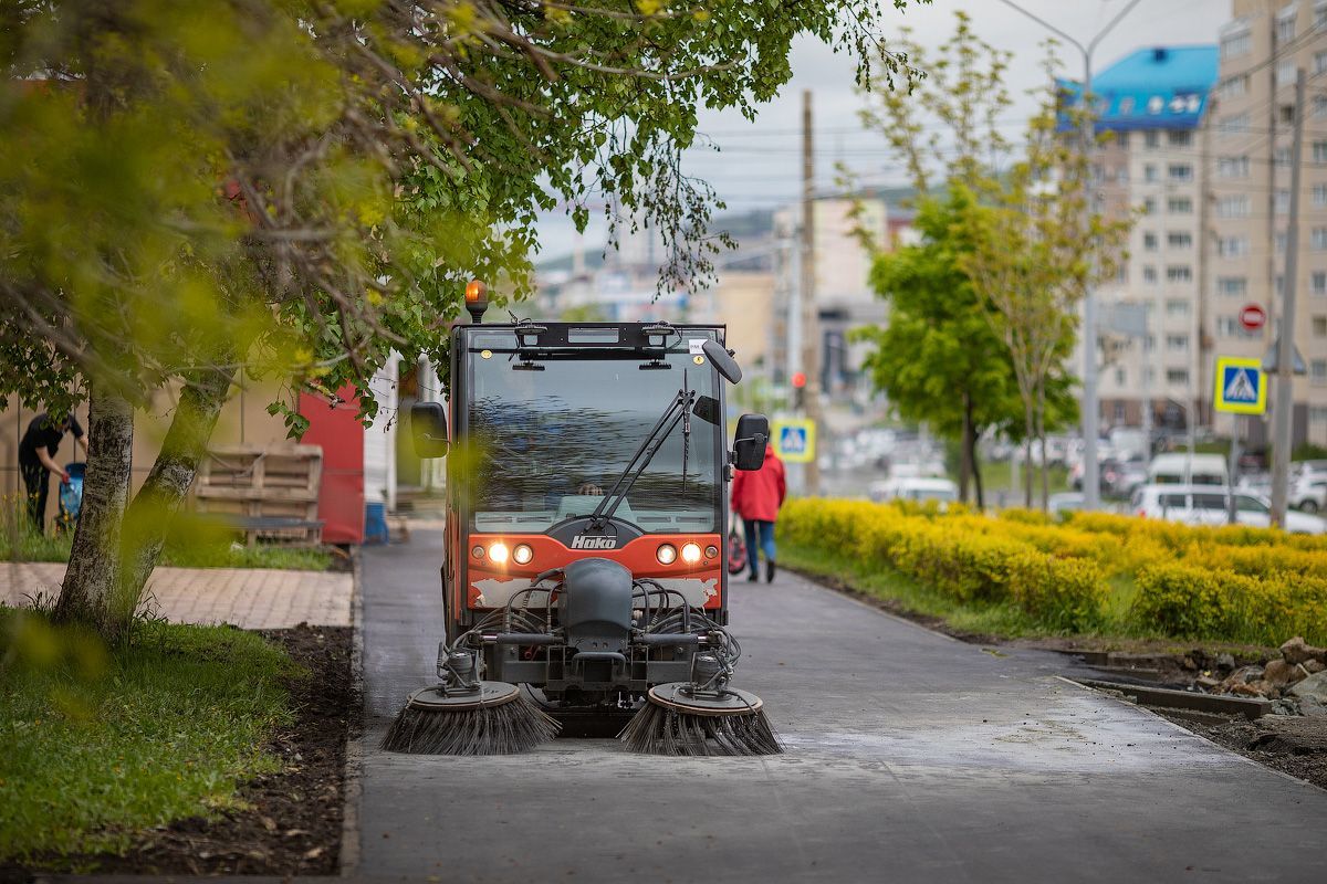 CitySakh.ru - В Южно-Сахалинске идет ремонт тротуаров в рамках содержания  автомобильных дорог