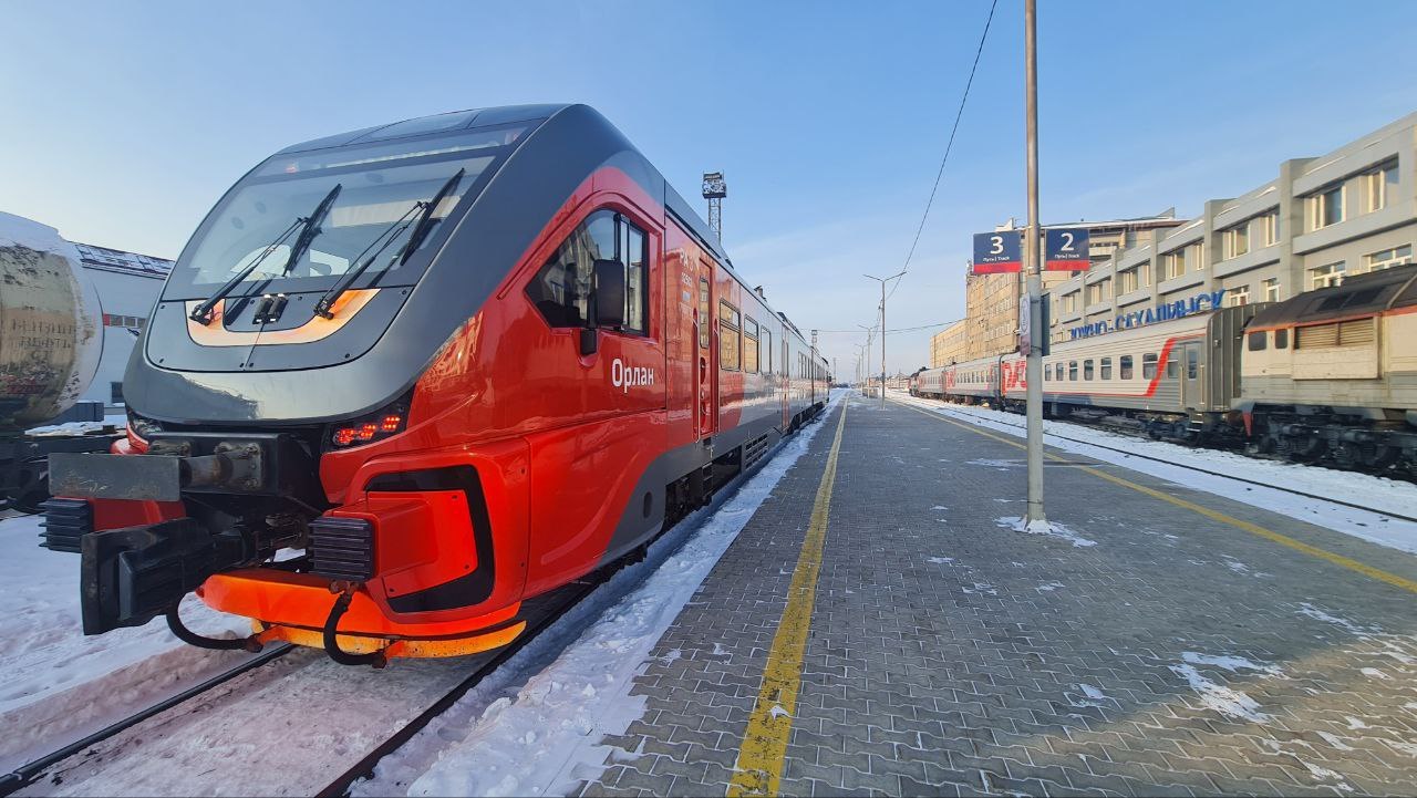 CitySakh.ru - В праздничные дни меняется расписание поездов до Поронайска