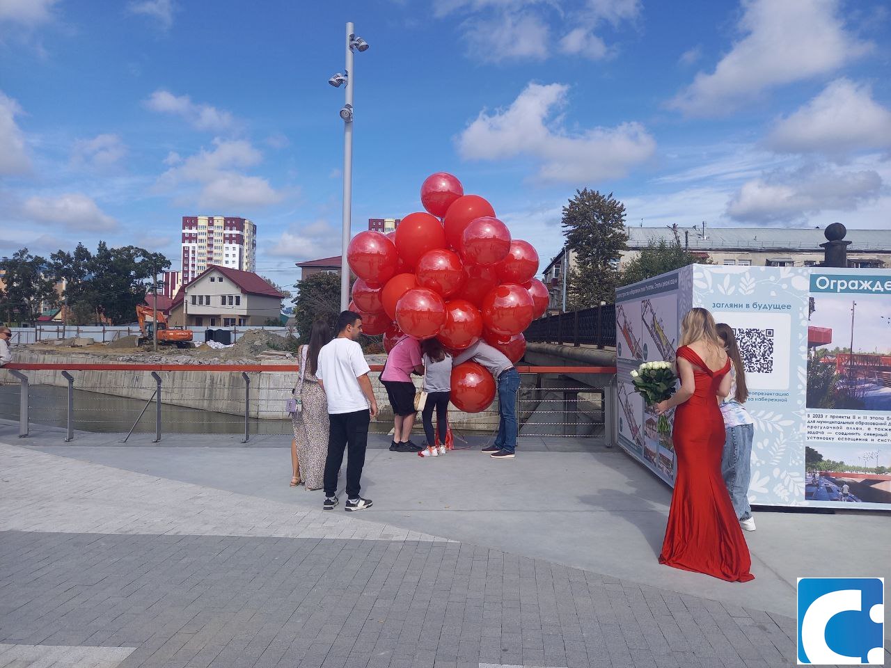 CitySakh.ru - Как в сказке: сахалинка устроила красочную фотосессию для  жителей островной столицы