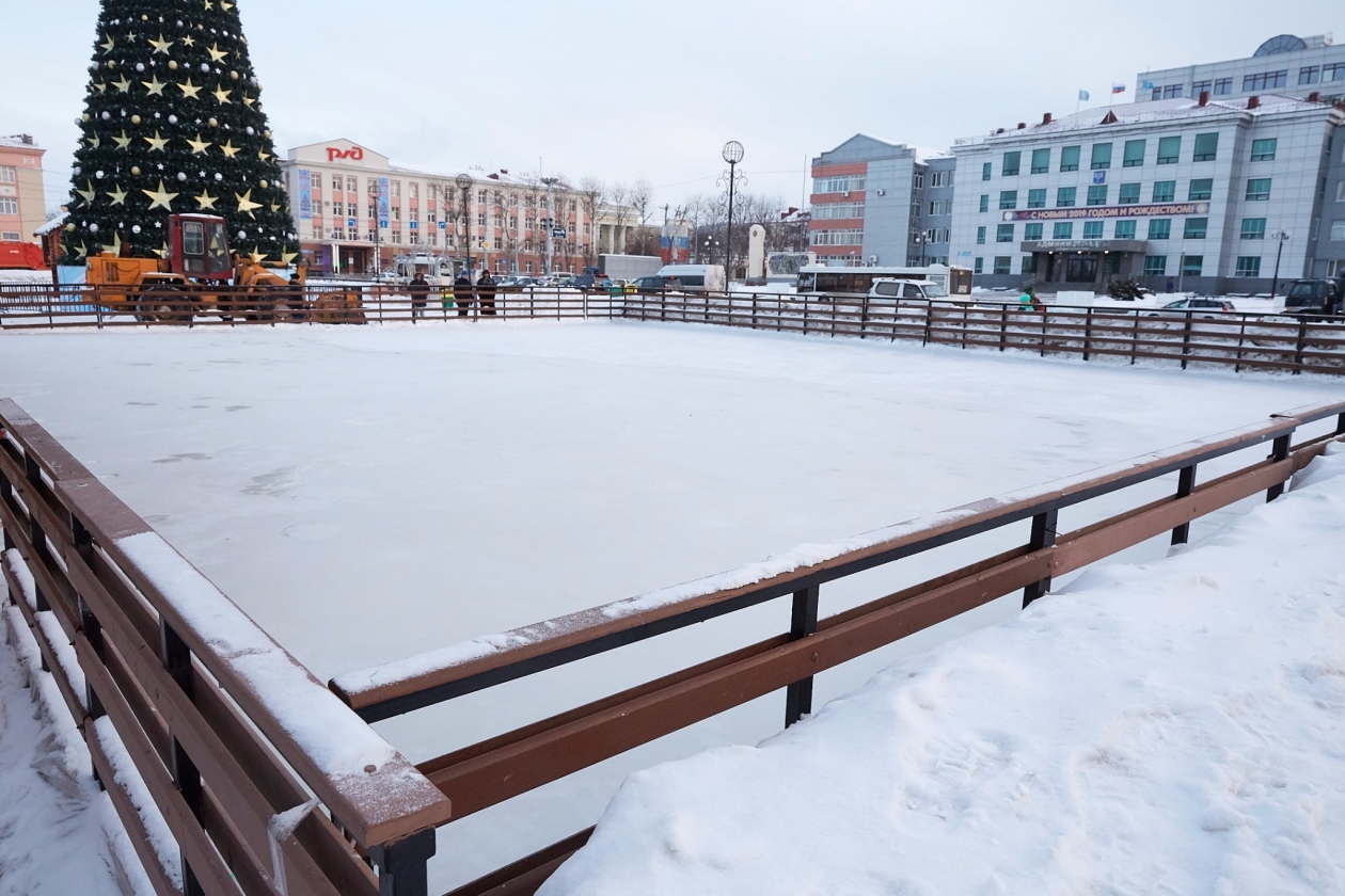 CitySakh.ru - В Южно-Сахалинске в связи с потеплением начали закрывать  городские катки