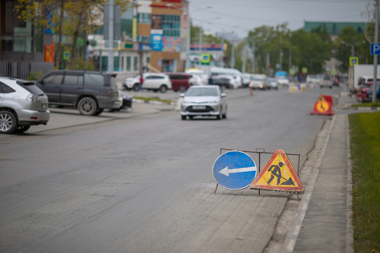 CitySakh.ru - В Южно-Сахалинске решают вопросы с ремонтом бордюров