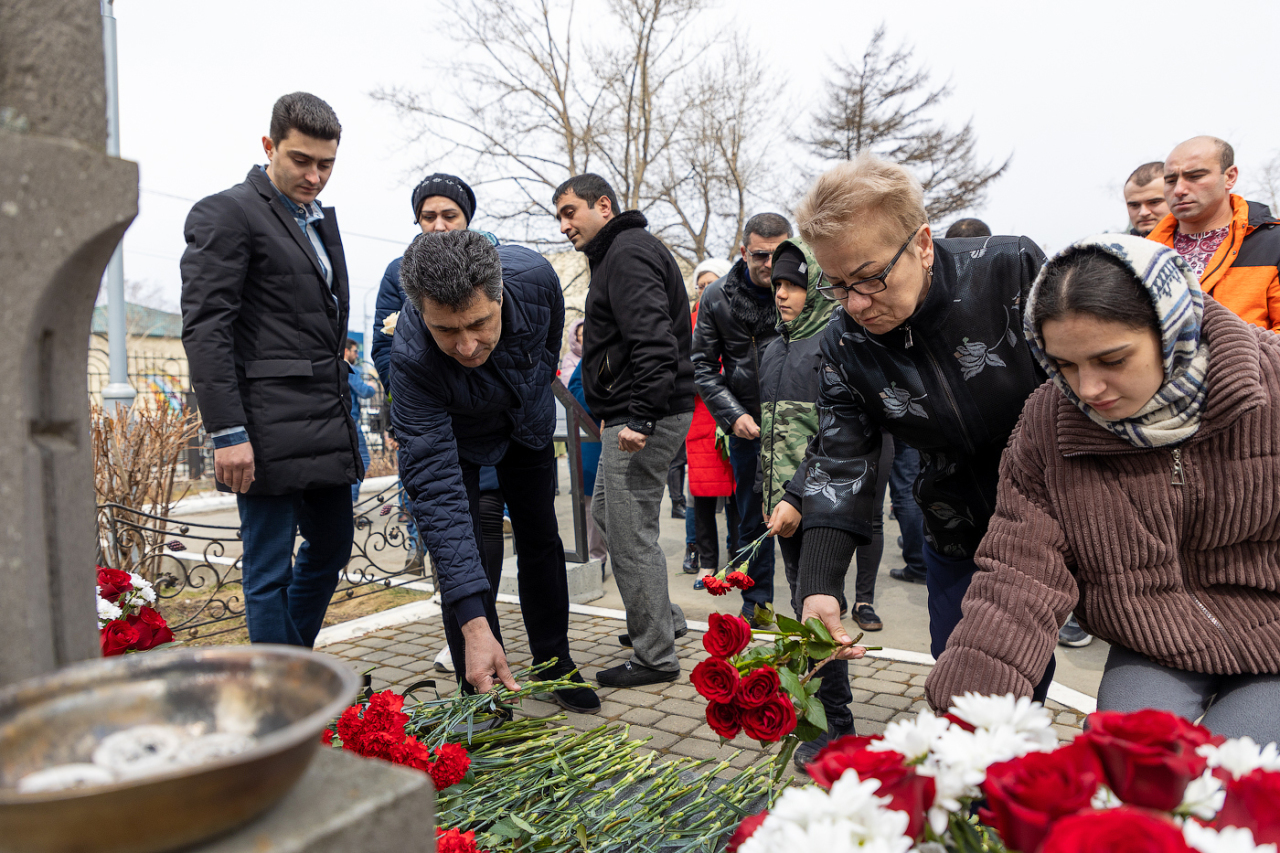 День памяти армян. Память о геноциде армян 24 апреля. Возложение цветов.