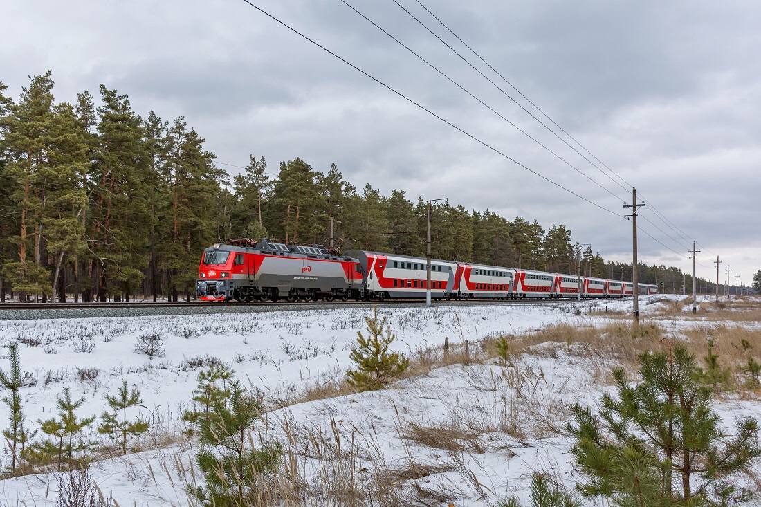 CitySakh.ru - Для очистки железной дороги от снега подготовлено 25  спецмашин на Сахалине