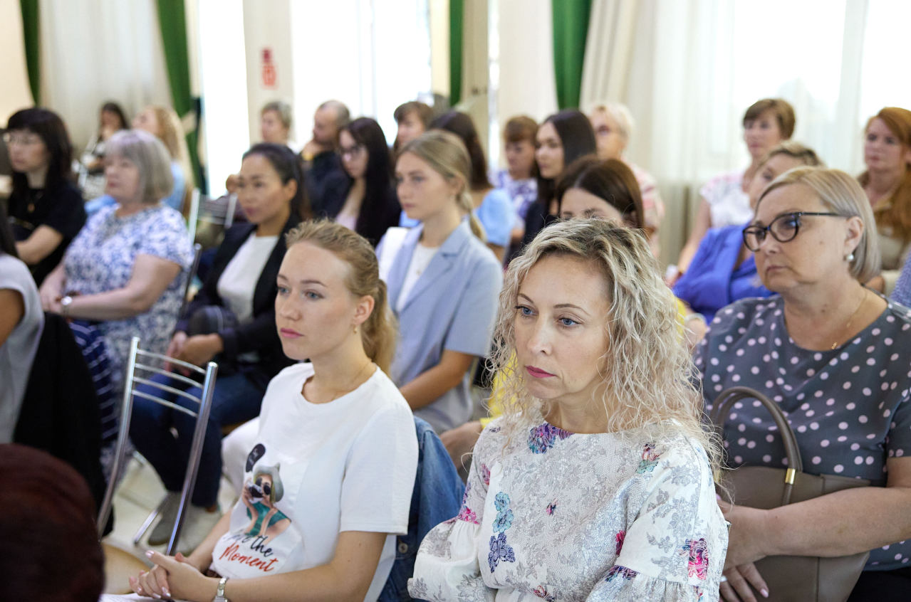 CitySakh.ru - В Южно-Сахалинске прошло педагогическое совещание работников  культуры