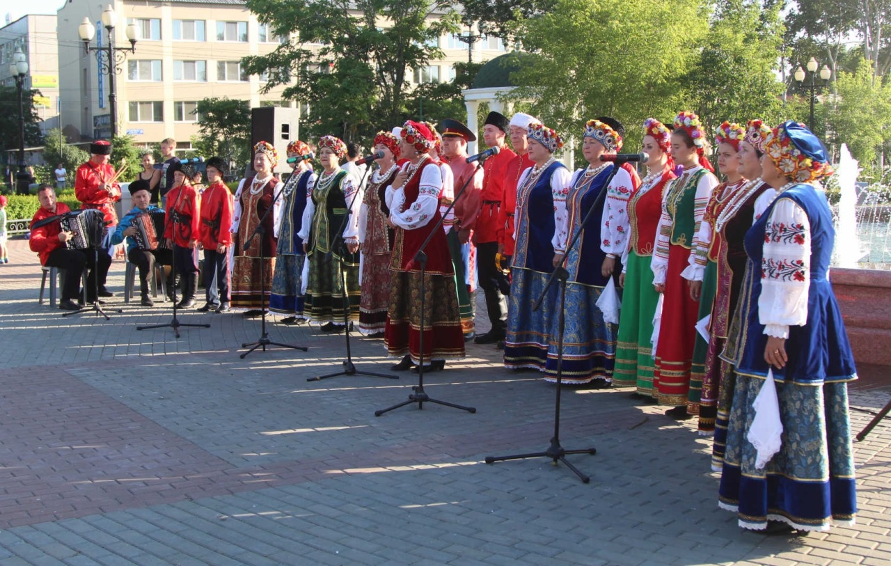 Город народная. Ансамбль Воля Южно-Сахалинск. Сахалинский казачий ансамбль Воля. Ансамбль казачьей песни Воля Южно Сахалинск. Ансамбли Южно Сахалинска.