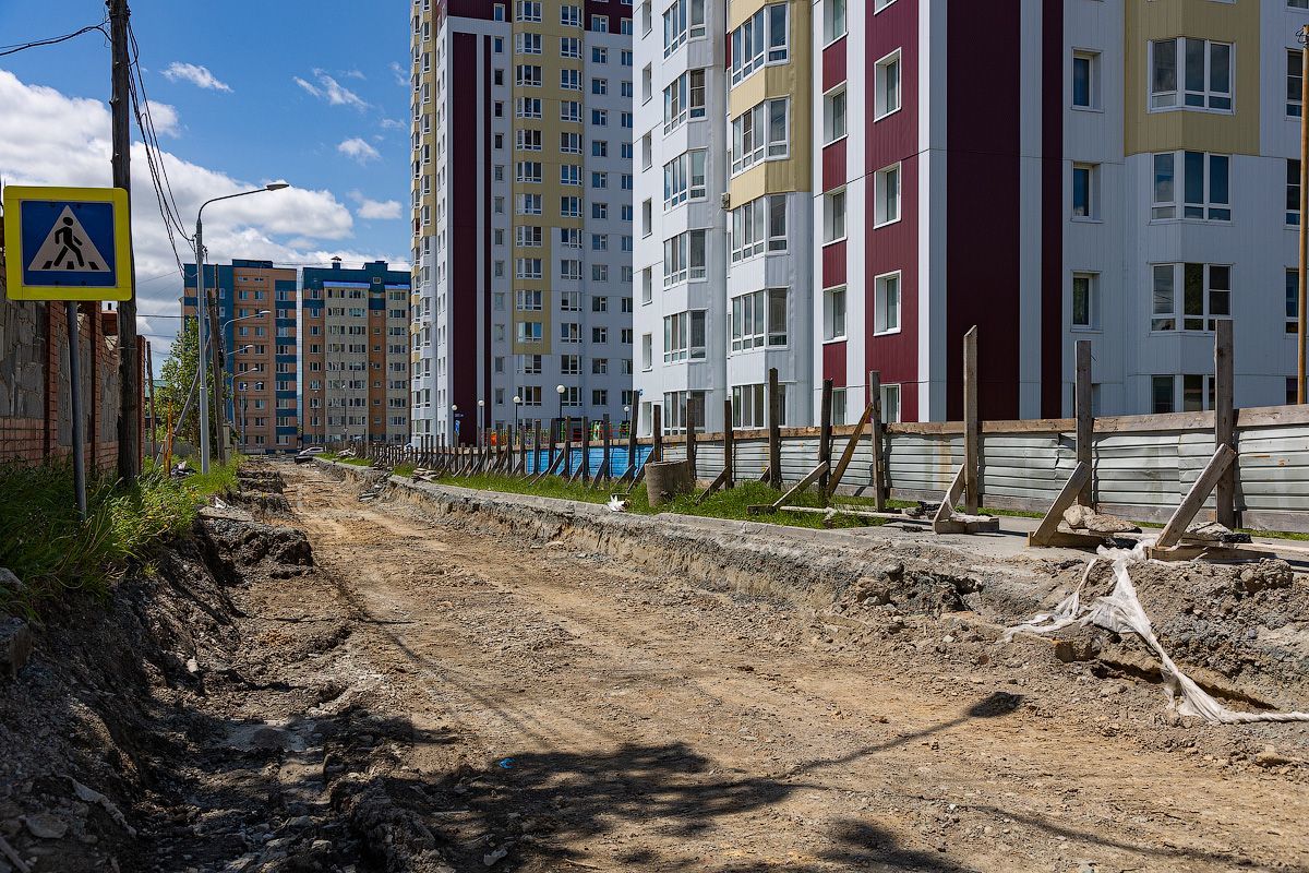 CitySakh.ru - Капитальный ремонт улицы Фабричной планируется завершить до 1  сентября